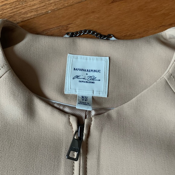 Olivia Palermo X BR Stunning Ruffle Jacket XS - Picture 10 of 12